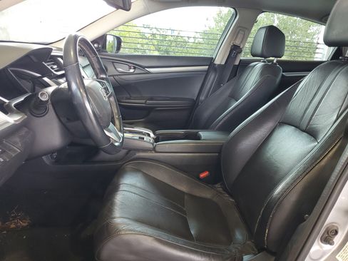 Used 2016 Honda Civic Touring image 17