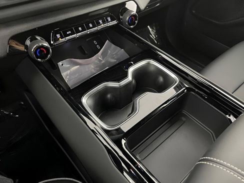 New 2026 Chevrolet Silverado EV LT AWD/4WD image 18