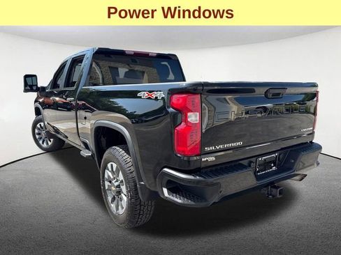 Used 2024 Chevrolet Silverado 2500 Custom image 10