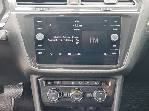 Used 2019 Volkswagen Tiguan S FWD image 17