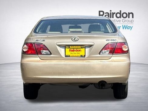 Used 2004 Lexus ES 330 FWD image 5