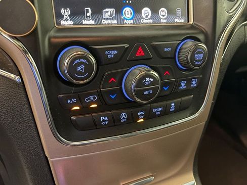Used 2017 Jeep Grand Cherokee Limited w/ Luxury Group II AWD/4WD image 27