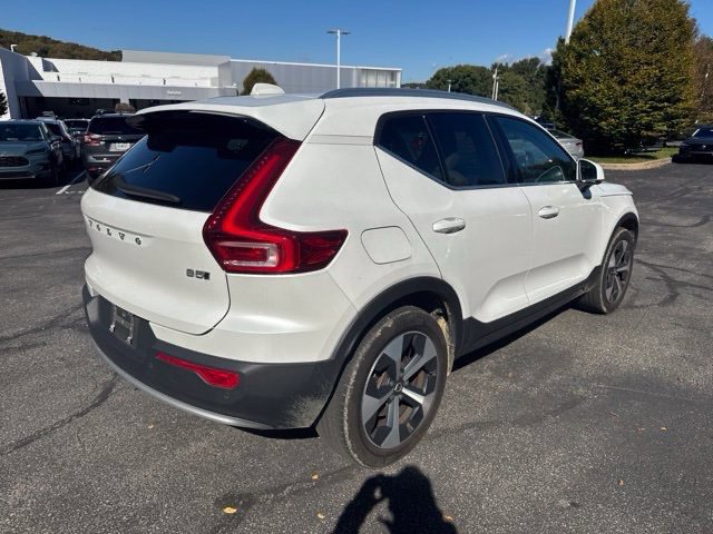 Used 2024 Volvo XC40 B5 Plus w/ Protection Package Premier AWD/4WD image 6