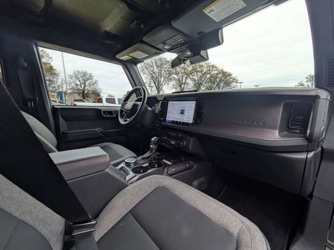 Used 2025 Ford Bronco Big Bend image 32