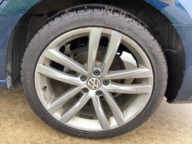 Used 2018 Volkswagen Passat 2.0T R-Line FWD image 6