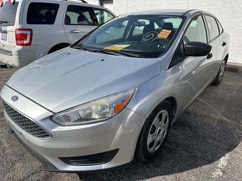 Used 2016 Ford Focus S image 2