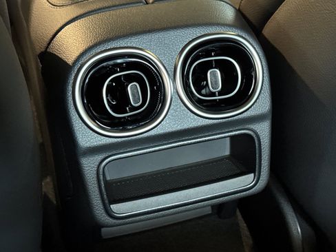 New 2025 Mercedes-Benz C 300 4MATIC Sedan image 15