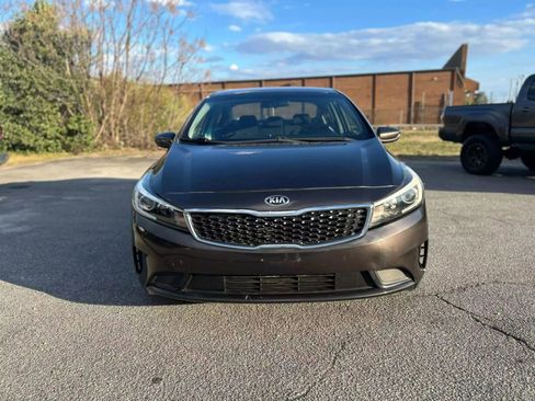 Used 2018 Kia Forte LX image 4