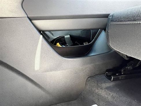 New 2026 Chevrolet Traverse LT w/ LPO, Floor Liner Package FWD image 15