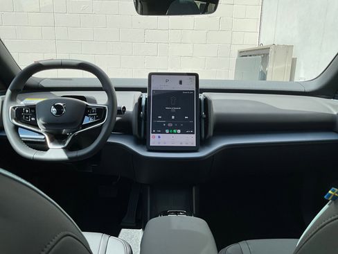 New 2026 Volvo EX30 Plus w/ Protection Package Premier image 12