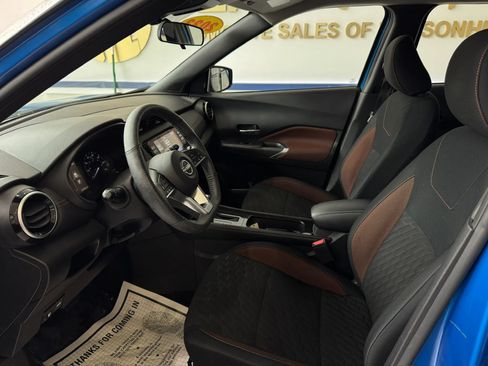 Used 2023 Nissan Kicks SR FWD image 23