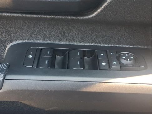 Used 2024 Toyota Tacoma SR5 AWD/4WD image 18