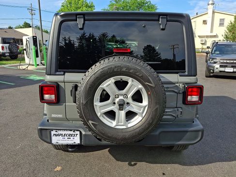 Used 2023 Jeep Wrangler Sport AWD/4WD image 6