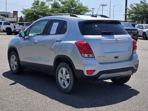 Used 2018 Chevrolet Trax LT w/ LT Convenience Package AWD/4WD image 8
