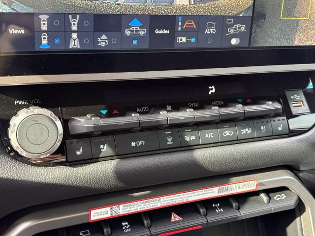 Used 2026 Toyota Tundra Limited w/ TRD Off-Road Package AWD/4WD image 15