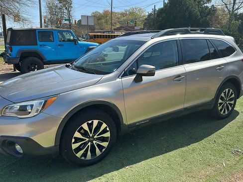 Used 2016 Subaru Outback 2.5i Limited image 4