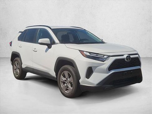Used 2025 Toyota RAV4 XLE FWD image 3