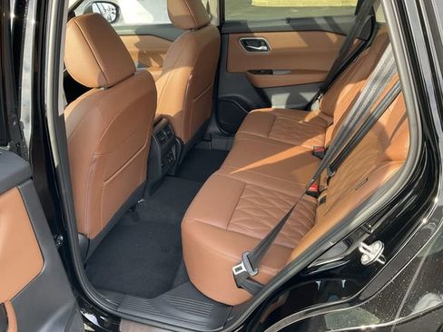 New 2026 Nissan Rogue Platinum w/ Platinum Premium Package image 12