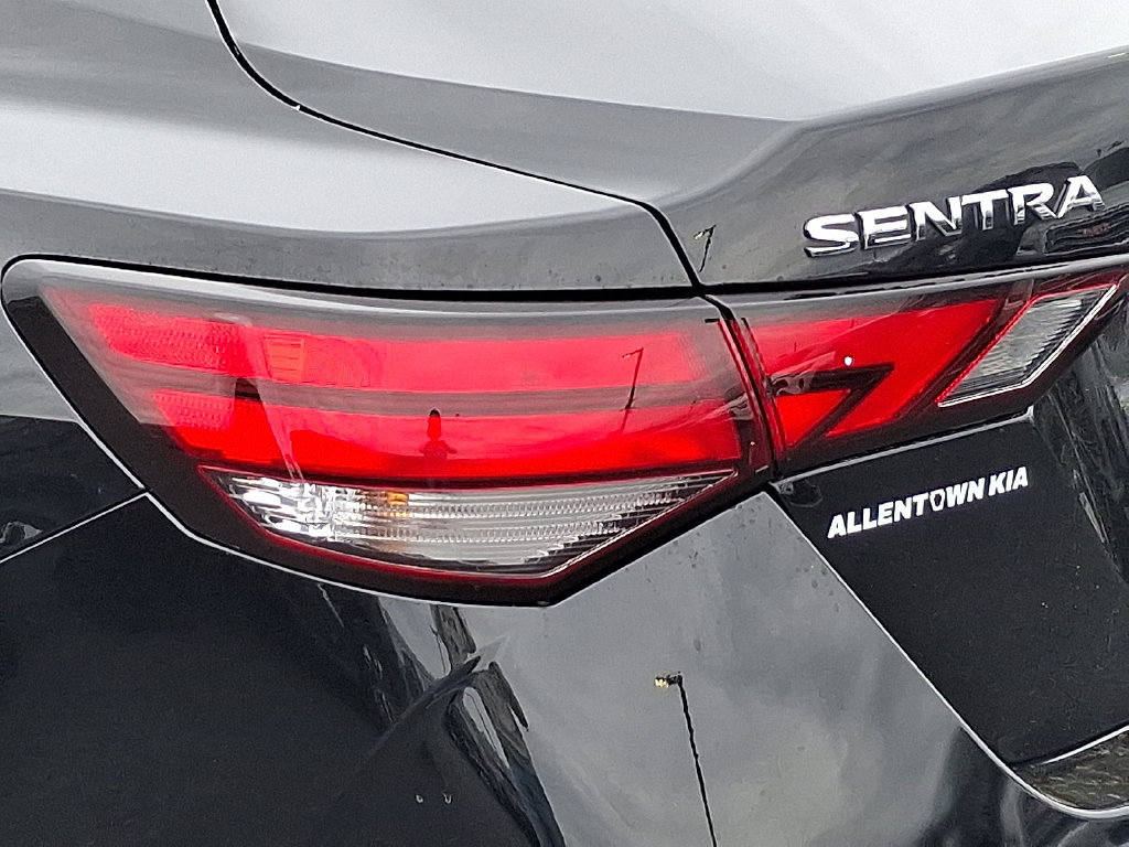 Used 2023 Nissan Sentra SV FWD image 11
