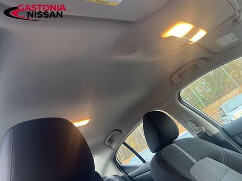 Used 2022 Nissan Sentra SV image 26