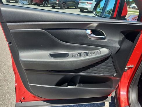 Used 2020 Hyundai Santa Fe SE FWD image 15