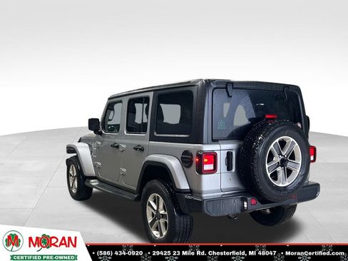 Used 2018 Jeep Wrangler Unlimited Sahara image 4