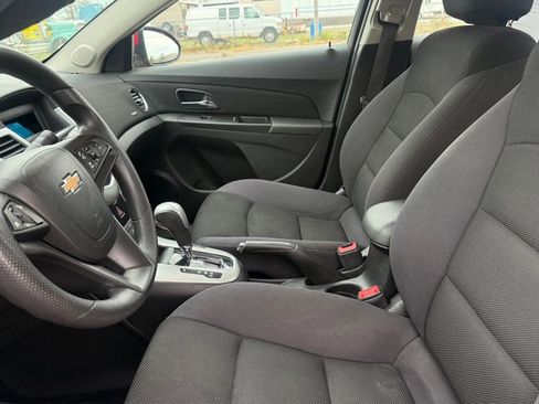 Used 2015 Chevrolet Cruze LT image 9