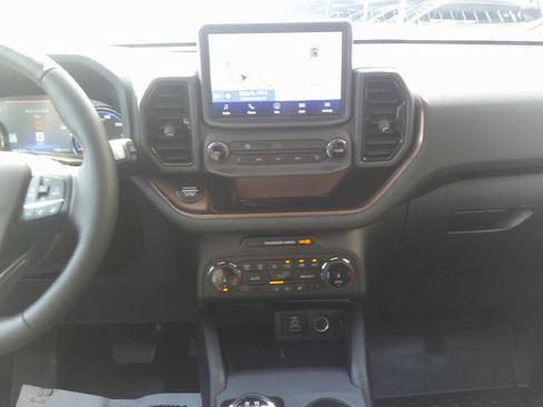 Used 2023 Ford Bronco Sport Outer Banks w/ Tech Package AWD/4WD image 22