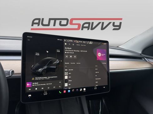 Used 2025 Tesla Model Y Long Range RWD image 13