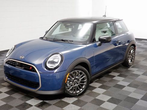 New 2026 MINI Cooper S image 2