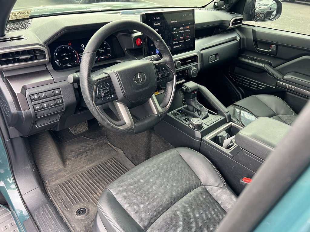 Used 2025 Toyota 4Runner TRD Off-Road Premium AWD/4WD image 12