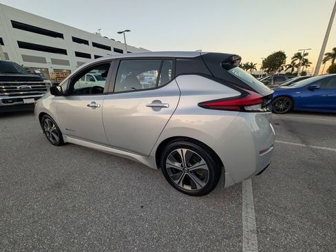Used 2019 Nissan Leaf SV w/ SV Technology Package image 10
