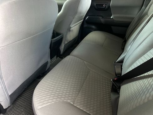 Used 2022 Toyota Tacoma SR image 11