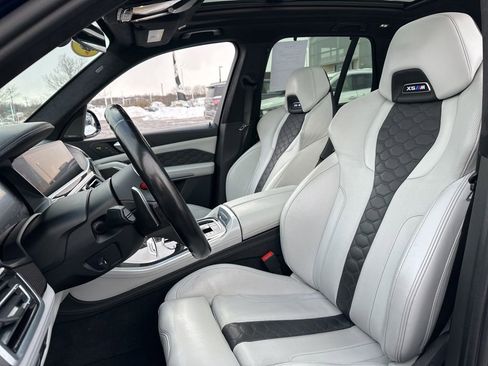 Used 2022 BMW X5 M w/ Executive Package image 45