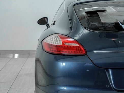 Used 2011 Porsche Panamera S image 54