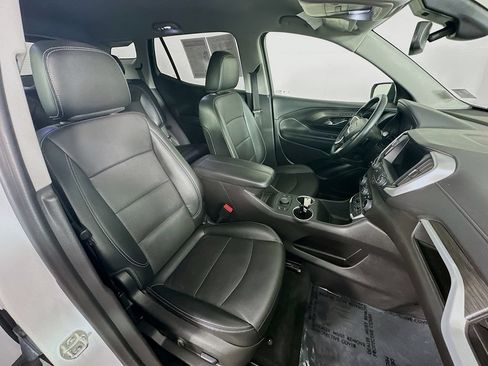 Used 2024 GMC Terrain SLT FWD image 34