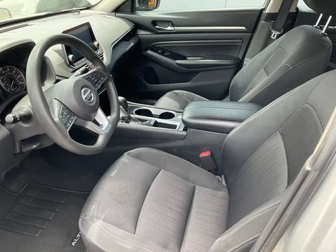 Used 2021 Nissan Altima 2.5 SV FWD image 9