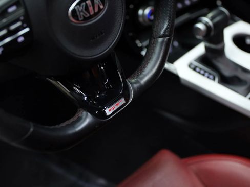 Used 2021 Kia Stinger GT1 image 24