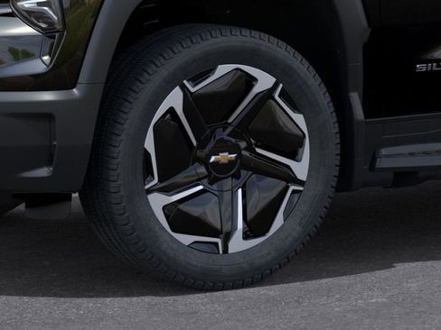 New 2026 Chevrolet Silverado EV LT w/ Premium Package image 9