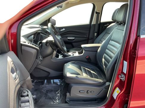 Used 2017 Ford Escape SE w/ SE Leather Comfort Package FWD image 23