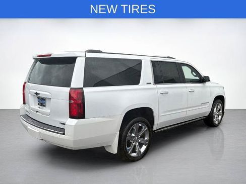 Used 2017 Chevrolet Suburban Premier AWD/4WD image 3