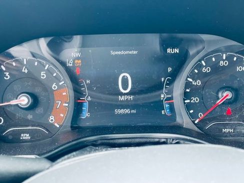 Used 2024 Jeep Compass Latitude image 19