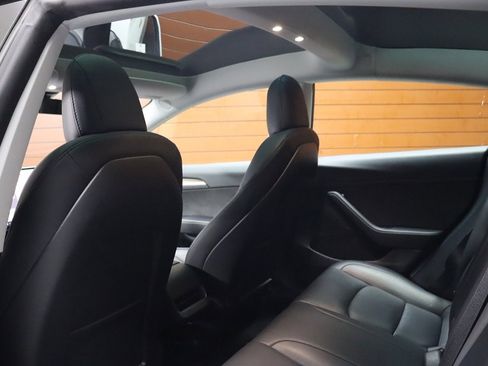 Used 2023 Tesla Model 3 Standard Range image 37