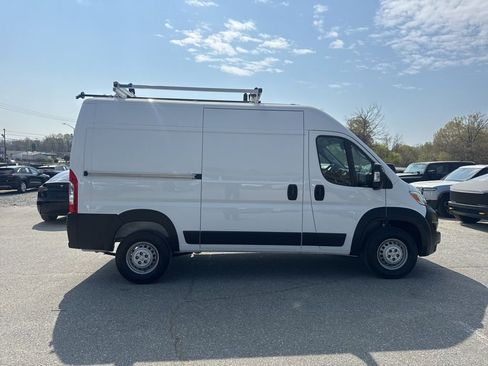 Used 2024 RAM ProMaster 2500 image 6