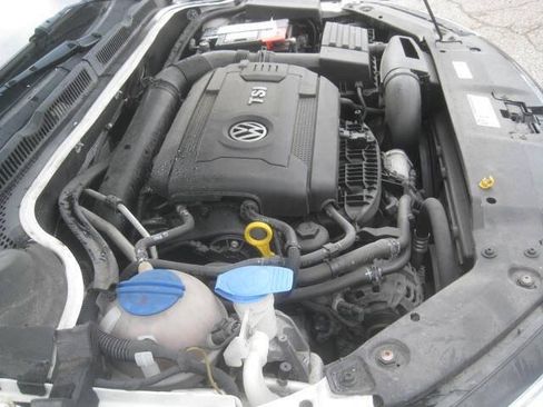 Used 2014 Volkswagen Jetta SE FWD image 31