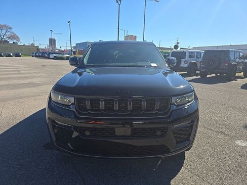 New 2026 Jeep Grand Cherokee Limited AWD/4WD image 8