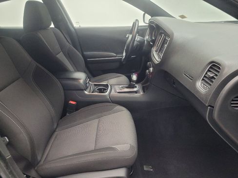 Used 2022 Dodge Charger SXT RWD image 21