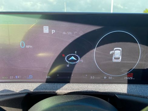 Used 2023 Kia EV6 Wind w/ Wind Technology Package AWD/4WD image 31