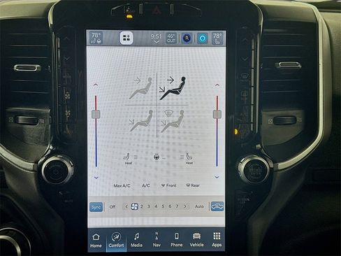 Used 2024 RAM 2500 Big Horn w/ Safety Group image 18