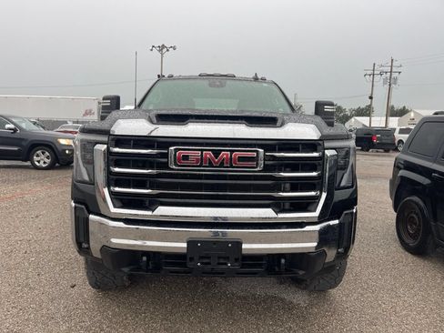 Used 2025 GMC Sierra 2500 SLE w/ SLE Value Package; AWD/4WD image 4
